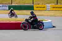 Vintage-motorcycle-club;eventdigitalimages;mallory-park;mallory-park-trackday-photographs;no-limits-trackdays;peter-wileman-photography;trackday-digital-images;trackday-photos;vmcc-festival-1000-bikes-photographs